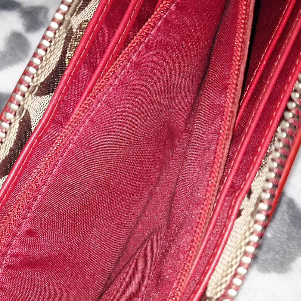Coach Poppy Secret Admirer Full Sized Wallet - Picture 7 of 11